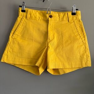 NWOT Gap Women’s 3” Khaki Short in Yellow, size 00 or 24